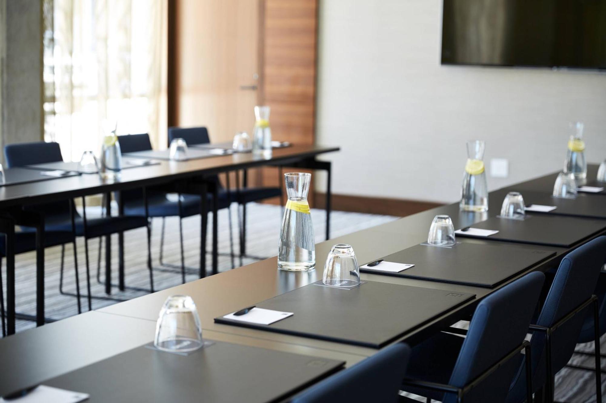 Ac Hotel By Marriott Phoenix Tempe/Downtown Экстерьер фото