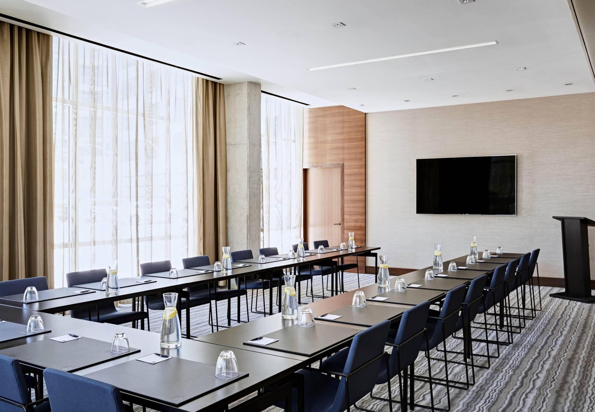 Ac Hotel By Marriott Phoenix Tempe/Downtown Экстерьер фото