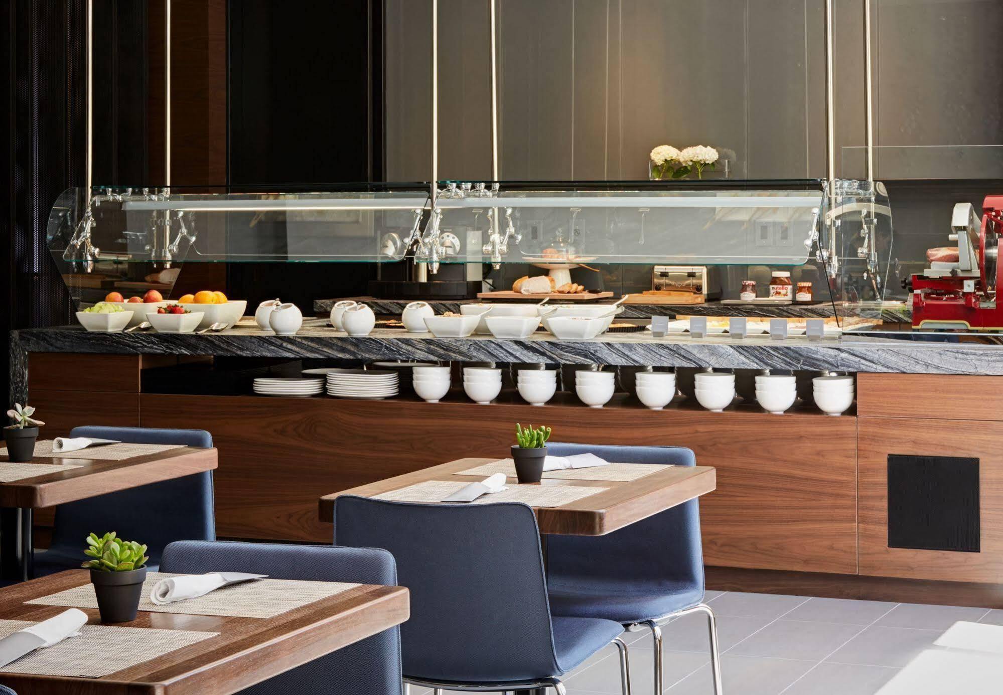 Ac Hotel By Marriott Phoenix Tempe/Downtown Экстерьер фото